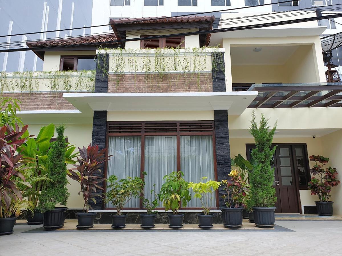 Malioboro Place Yogyakarta Exterior foto